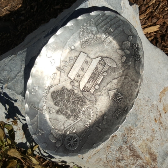 AMERICAN FORGING, LLC ♡ Hand Hammered Aluminum Country Farm Scene Oval Tray - Picture 9 of 16